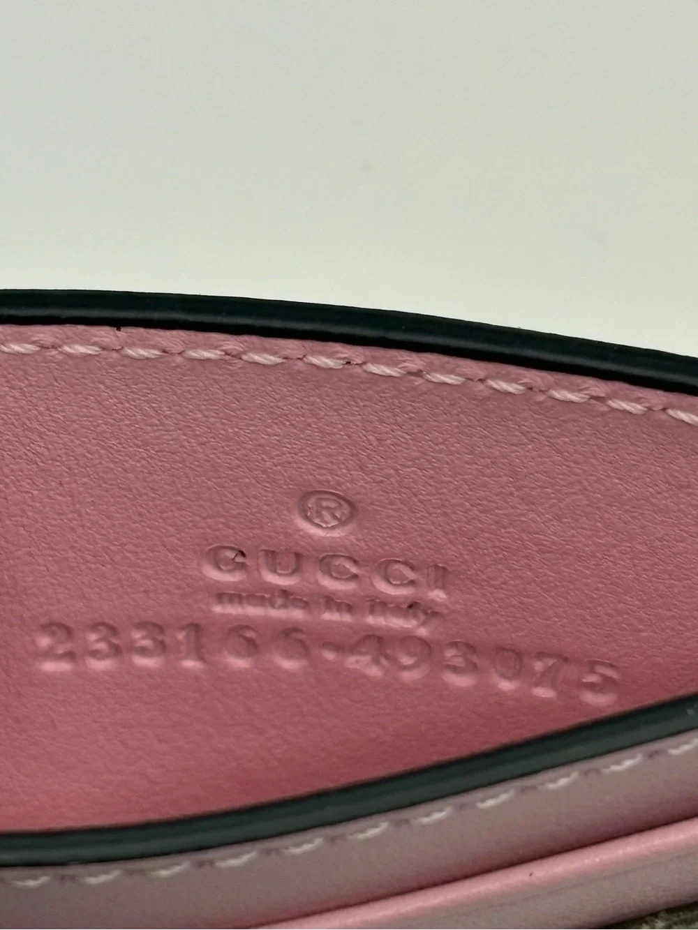 GUCCI GG SUPREME CARDHOLDER PINK